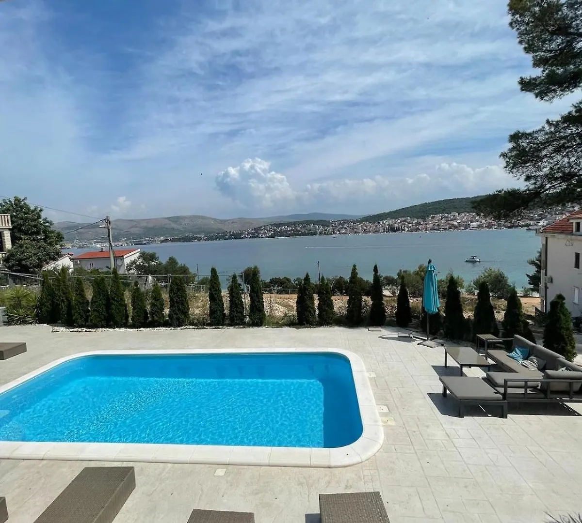 Seaesta Holidays Andrea Τρογκίρ Κροατία